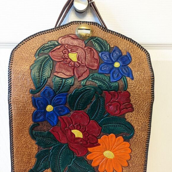 Refinished Vintage 1960's Hand Tooled Leather Purse - Picture 4 of 9